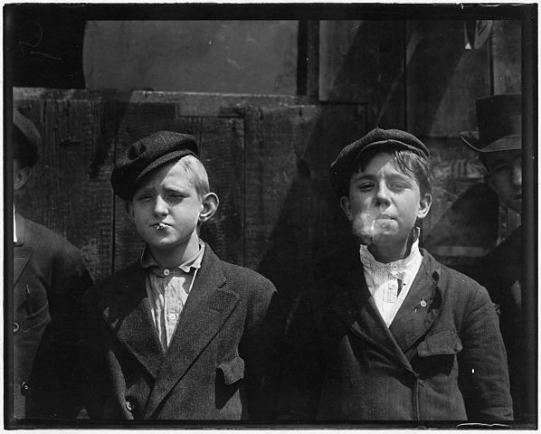 11-00 A.M. Newsies at Skeeter's Branch. They were all smoking. St. Louis, MO. - NARA - 523293.jpg